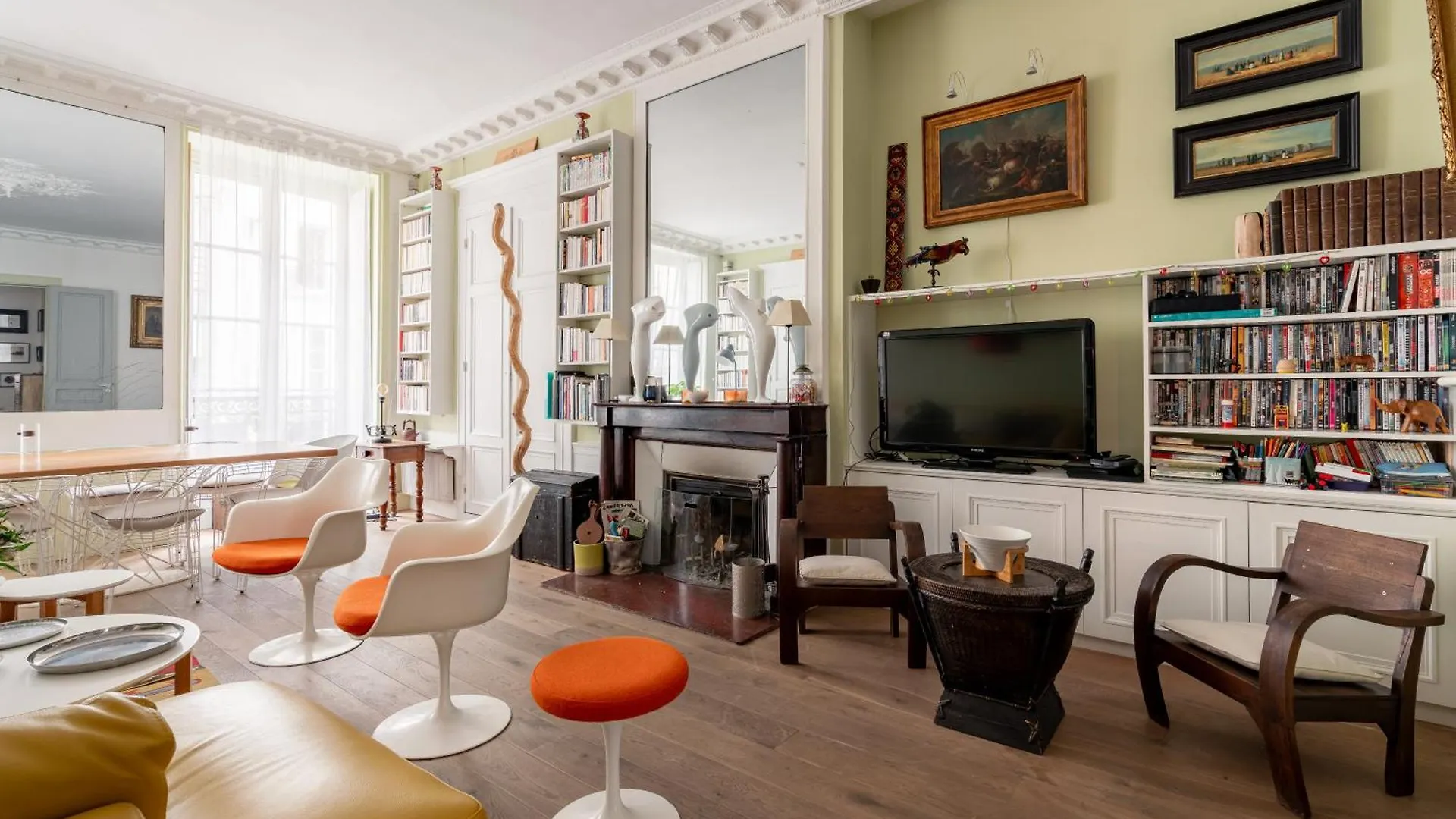 Veeve - Playful Atelier Apartment Paris
