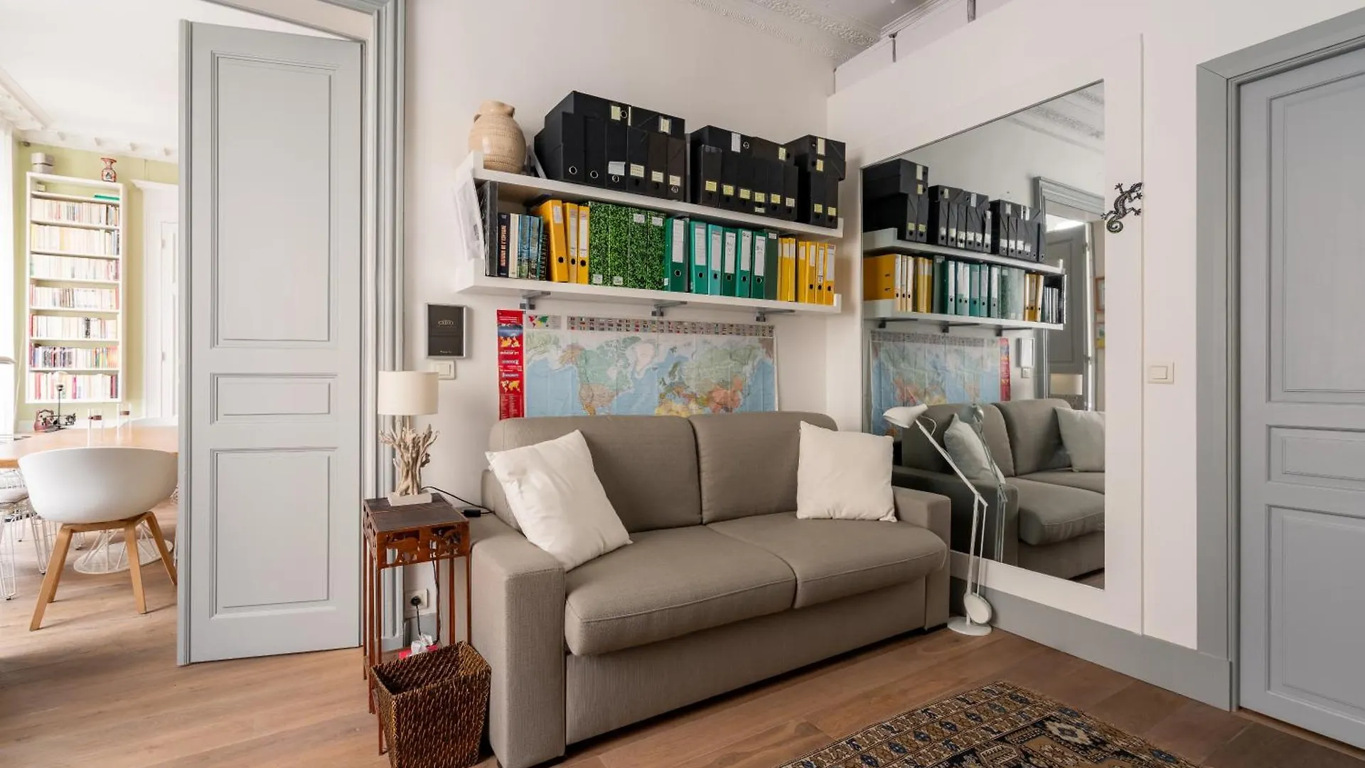 Veeve - Playful Atelier Apartment Paris