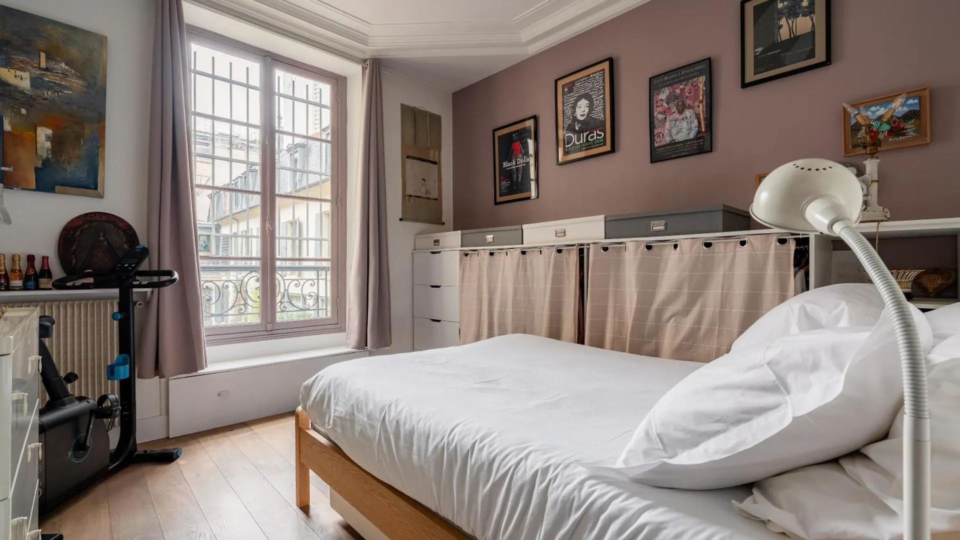 Veeve - Playful Atelier Apartment Paris